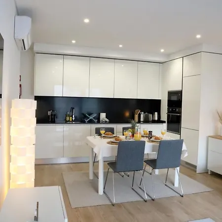Monte & Pool Apartment *
