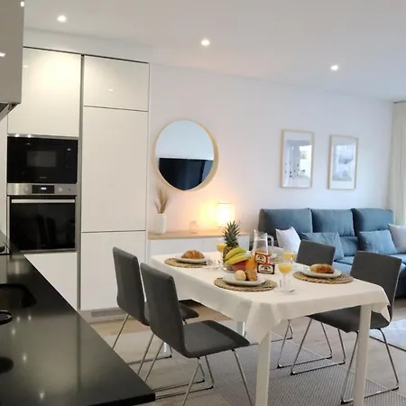 Monte & Pool Apartment *