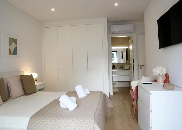 Monte & Pool Apartament *