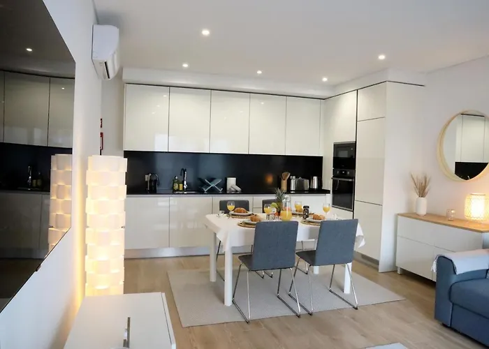 Monte & Pool Apartment *