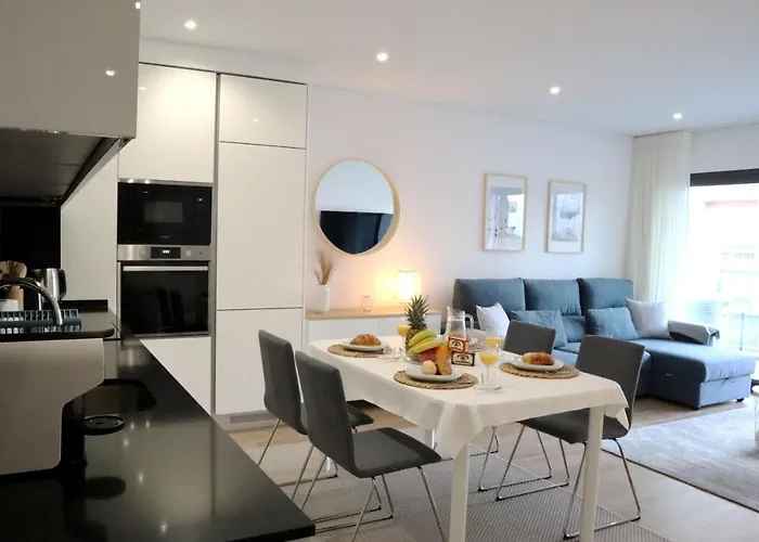 Monte & Pool Apartment *